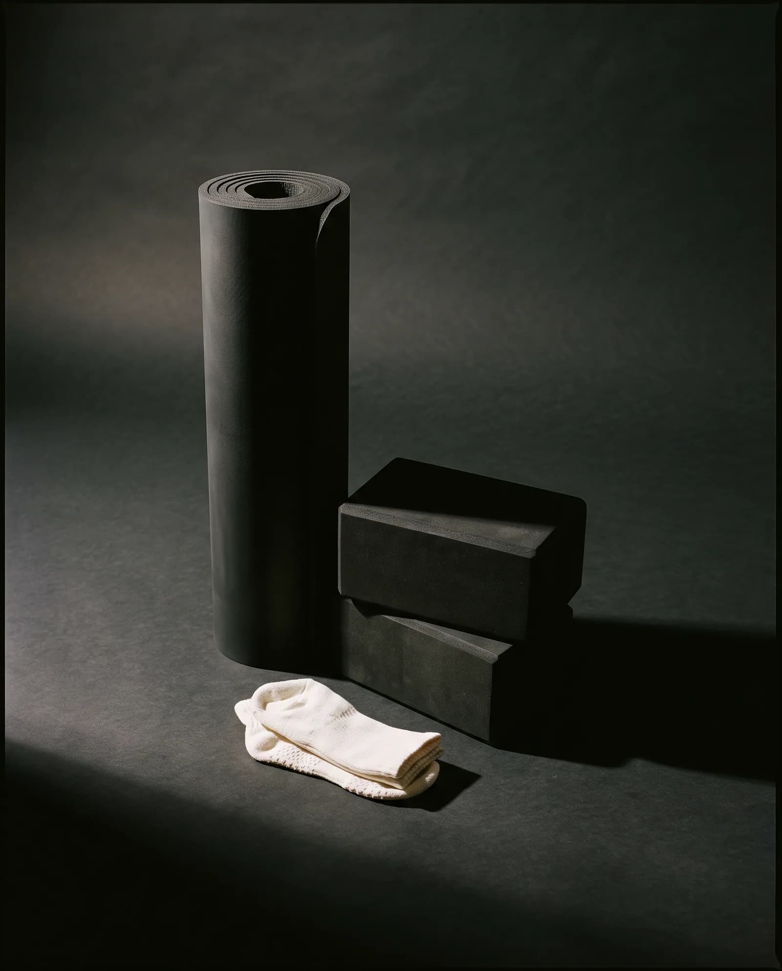 The Starter Set — Mat, blocks and socks. Everything on the floor.
